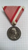 За хоробрість Карл