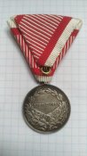 За хоробрість Карл