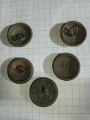 Гудзики з короною