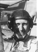 448px-Bundesarchiv_Bild_146-1990-021-11A%2C_G%C3%BCnther_Rall.jpg
