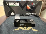 Приціл коліматорний Vortex Venom Red Dot 6 MOA. Weaver/Picatinny