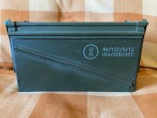 Ящик 40-мм американських гранат для Мк-19.