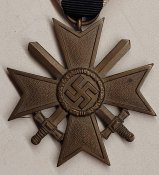 Хрест КВК з мечями