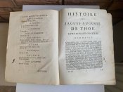 Старовинна книга Універсальна історія Жак-Огюст Де Ту. 1711 рік