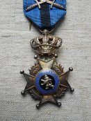 Знак Ордена Леопольда II, 5 кавалерской (рыцарской) степени (класса) с мечами.