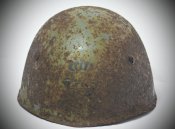 Итальянская каска времен Второй мировой М-33 мобильных танковых частей
