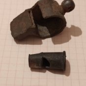 2 свистка