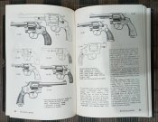 Книга пистолеты и револьверы