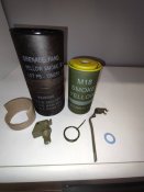 Використана м18 димова граната (жовтий Дим) USA, в тубусі.