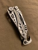 Мультитул Leatherman Skeletool / Лезерман Скелетул