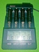 Інтелектуальний зарядний пристрій BM300.