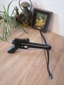 #Ь Арбалет дуже якiсний з Францii.Не дитяча iграшка.