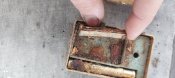 Станок для гоління знайдений в окопі