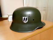 Каска на полку