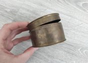 Латунна баночка.