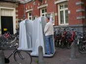 238639-2011.04.14-09.09.46-bomz.org-lol_realniyyi_mujskoyi_tualet_v_centre_amsterdama.jpg
