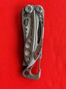 Мультитул Leatherman Skeletool Silver