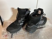 Оригинальные кроссовки Adidas Terrex Swift R3 Mid Gore-Tex Hiking Shoes Black Hr1308 (Оригинал). Размер 42,5.