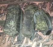 2 підсумки під АК12 + аптечка.