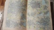 Атлас офіцера, важка книга великого розміру з картами
