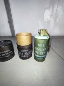 Використана м18 димова граната USA, в тубусі. Зелений дим