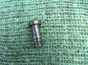 болтик дверцы полукругла головка.