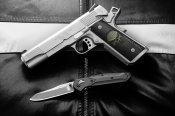 oruzhie-pistolet-nozh-667738.jpg