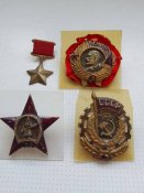 4 предмета ( награды из СССР ) .