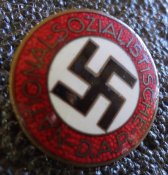 Членский знак NSDAP. Клеймо RZM M1/93.