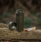 Сірники штормові у герметичному M-Tac контейнері.