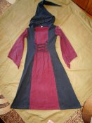 Платье с капюшоном для средневековой дамы