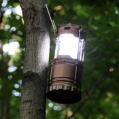 Акумуляторний ліхтар на сонячній батареї