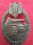 Танковый бой в бронзе