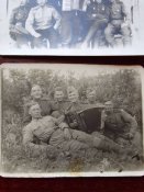 2 фото солдат с баяном Honner .