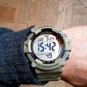 Годинник Casio AE-1500WH-5AV олива хакі новий оригінал уцінка
