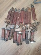 Частини від бвгнетів АК