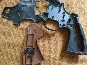 Залишки револьвера кросман 357 .