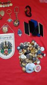 Значки ,жетоны + пилотка и тд