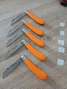 2М#1-5 Ножі нові складні виробництва Франціі Roger Orfevre гарної якості.