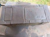 Ammunition box 25 Pounder Grenades, 4 shells.JPG.