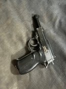 Пневматичний пістолет Р 38.