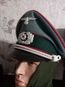 Фуражка  офіцера  артилерії . Розмір .60