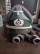 Фуражка  офіцера  артилерії . Розмір .60