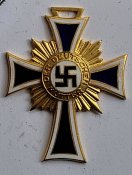 Материнський хрест в золоті з коробкою