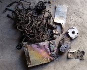 Панель управления и разные провода с шахеда