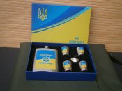 Набір подарунковий Україна фляга кишенькова з чарками та лійкою нержавіюча сталь
