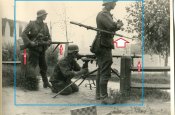 Frontsoldaten mit MG K98 Stellungskampf.jpg