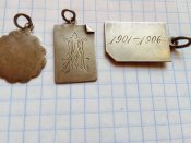 3 подарка .