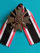 Крест За военные заслуги  с мечами