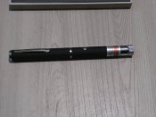 Лазерна указка Laser Pointer.Лазерний цілевказівник.Лазер 5Мвт з  2 батарейками (1 шт.)